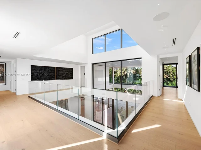 128 Ocean Blvd, Golden Beach FL 33160