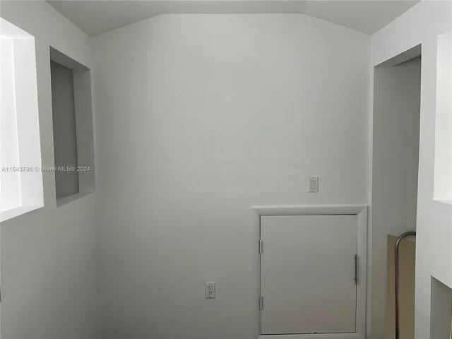 328 Euclid Ave # 103, Miami Beach FL 33139