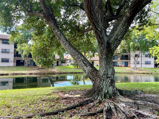 9950 Nob Hill Pl # 9950, Sunrise FL 33351