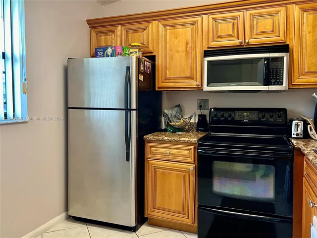 9950 Nob Hill Pl # 9950, Sunrise FL 33351