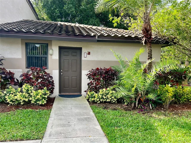 9950 Nob Hill Pl # 9950, Sunrise FL 33351