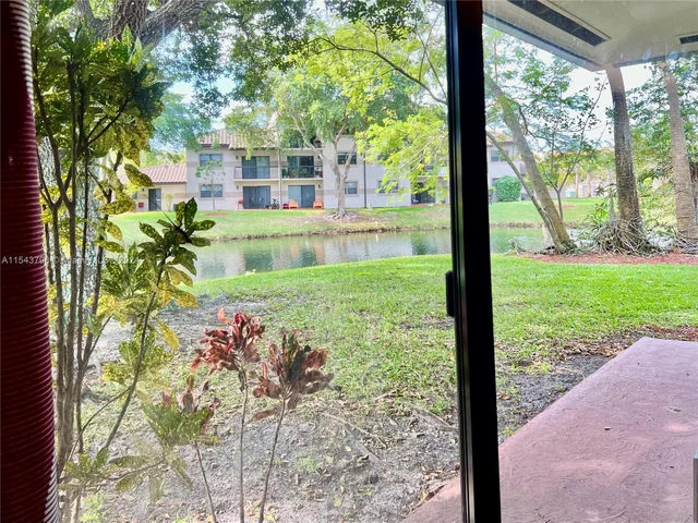 9950 Nob Hill Pl # 9950, Sunrise FL 33351