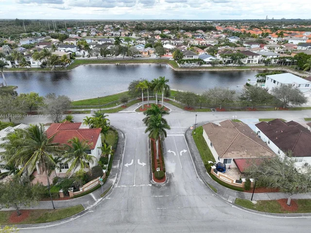 15486 SW 23rd Ln # 15486, Miami FL 33185