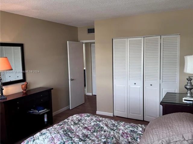 400 Kings Point Dr # 524, Sunny Isles Beach FL 33160