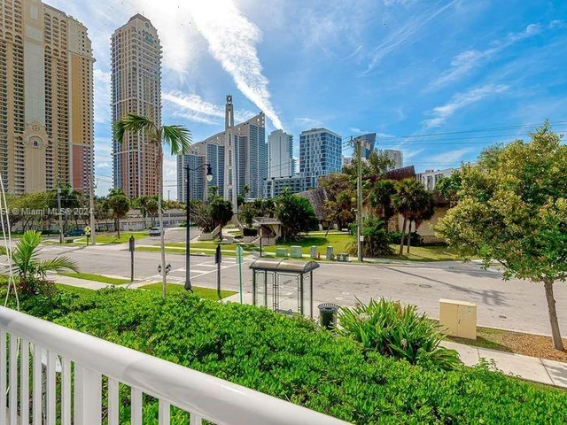 17800 Atlantic Blvd # 203, Sunny Isles Beach FL 33160