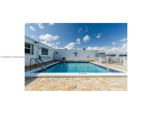 17800 Atlantic Blvd # 203, Sunny Isles Beach FL 33160