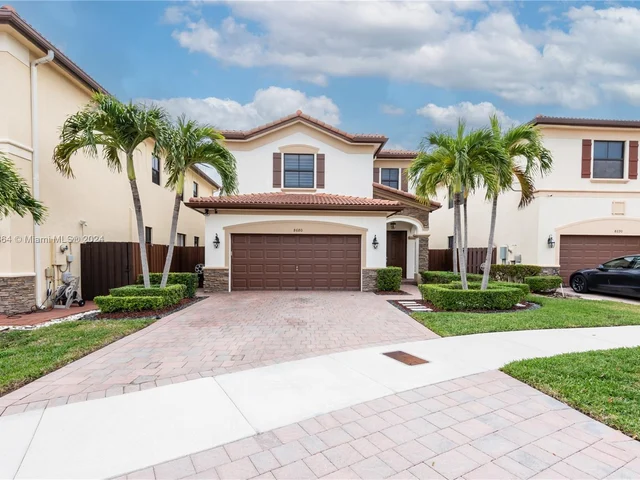 8680 NW 101st Pl, Doral FL 33178