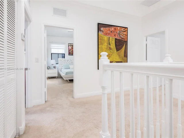 8680 NW 101st Pl, Doral FL 33178