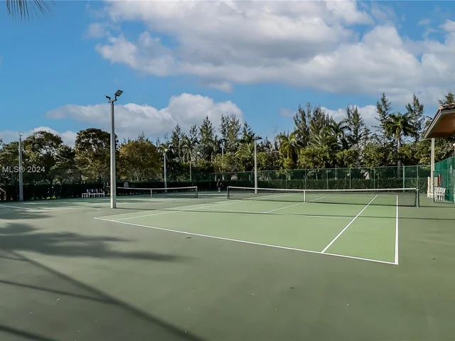 8680 NW 101st Pl, Doral FL 33178