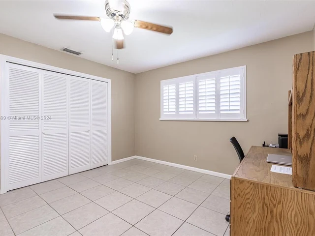 8721 SW 26th Ct, Davie FL 33328