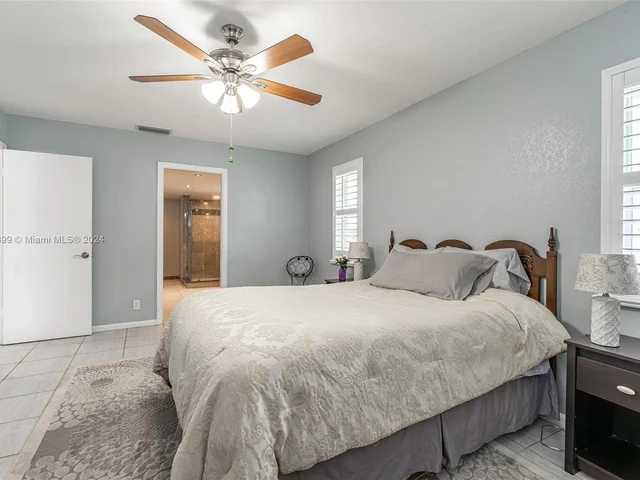 8721 SW 26th Ct, Davie FL 33328