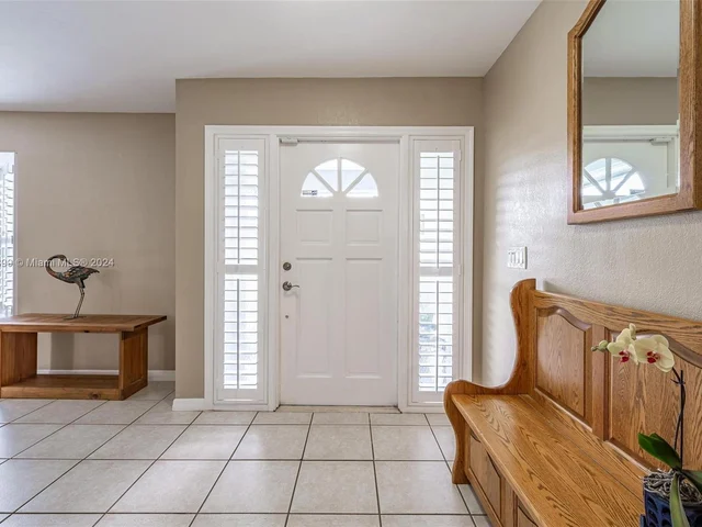 8721 SW 26th Ct, Davie FL 33328