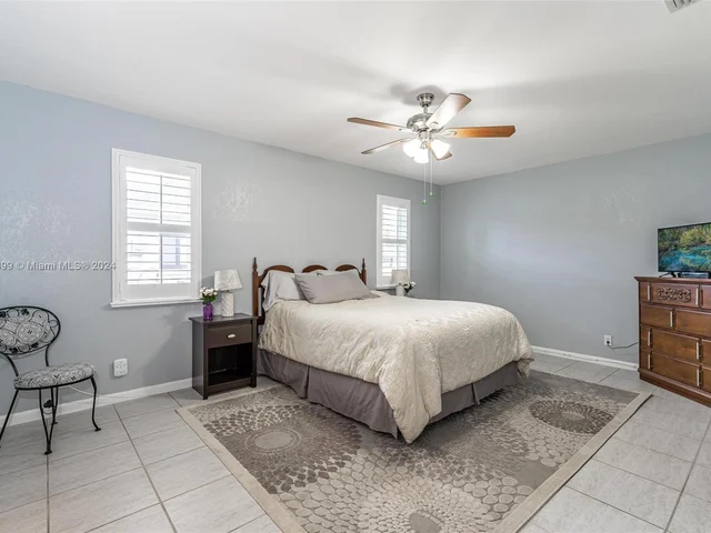 8721 SW 26th Ct, Davie FL 33328