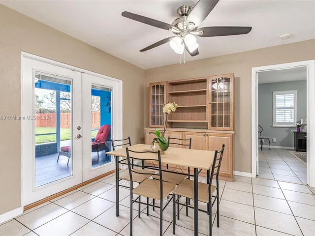 8721 SW 26th Ct, Davie FL 33328