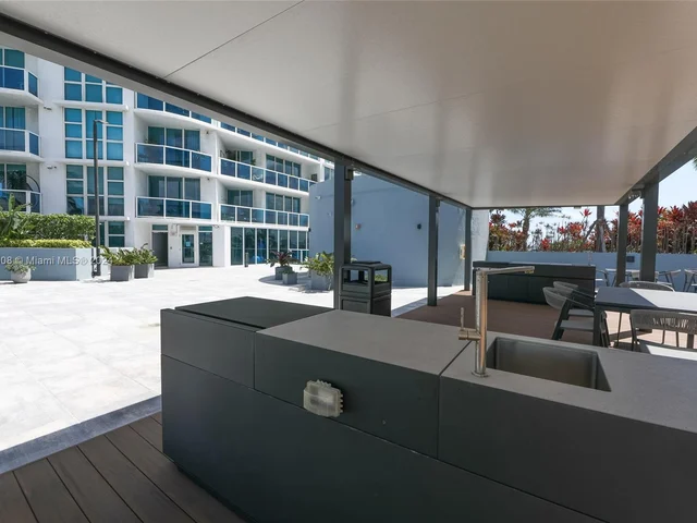 1881 79th St Cswy # 906, North Bay Village FL 33141