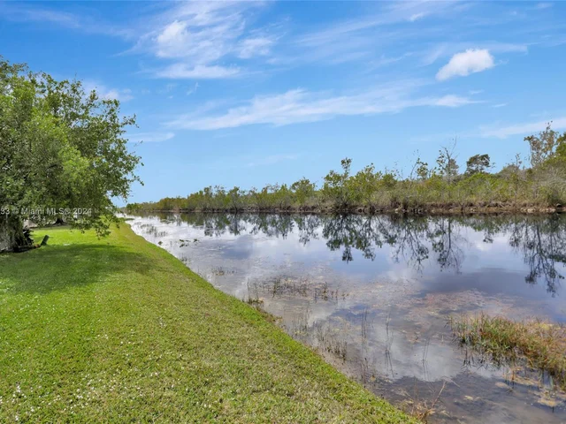 1653 Winterberry Ln # 1653, Weston FL 33327