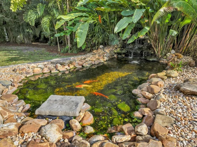 6450 SW 113th St, Pinecrest FL 33156