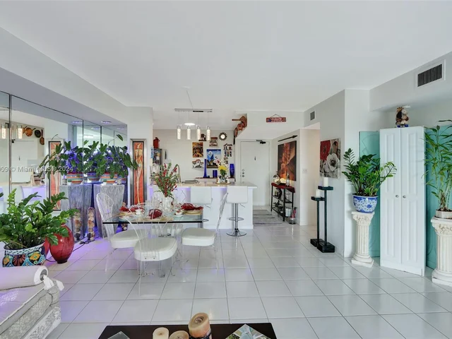 130 S Shore Dr # 5D, Miami Beach FL 33141