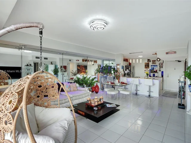 130 S Shore Dr # 5D, Miami Beach FL 33141