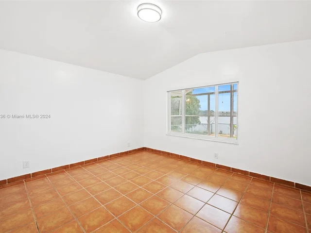 2048 NW 208th Way, Pembroke Pines FL 33029