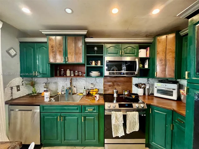 6290 W 24th Ct # 5, Hialeah FL 33016