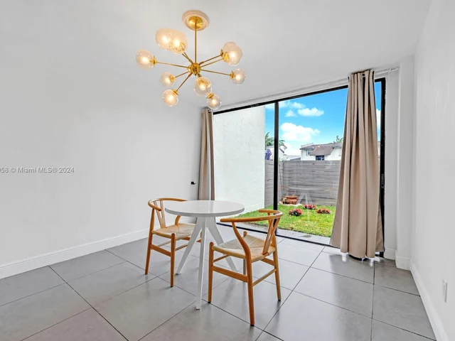 7124 SW 111th Ct # 7124, Miami FL 33173