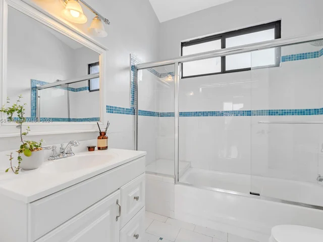 7124 SW 111th Ct # 7124, Miami FL 33173