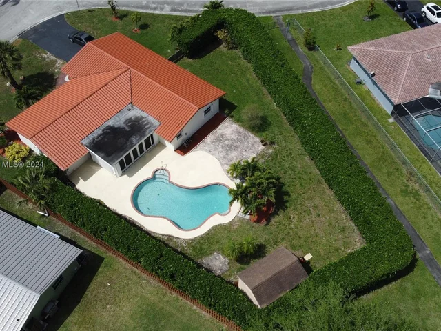 10875 NW 37th Ct, Coral Springs FL 33065