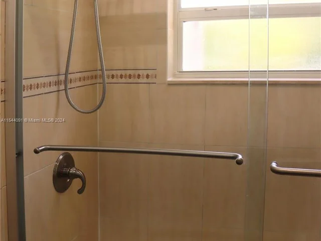 10875 NW 37th Ct, Coral Springs FL 33065