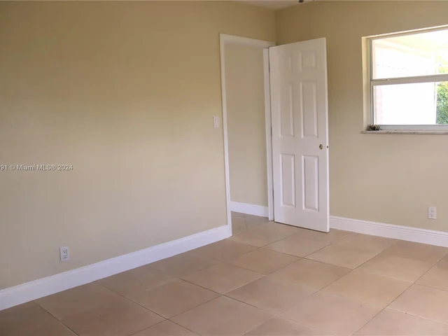 10875 NW 37th Ct, Coral Springs FL 33065