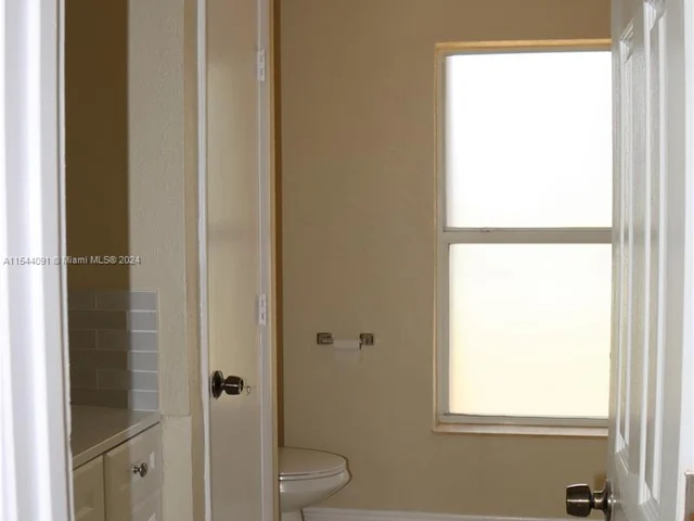 10875 NW 37th Ct, Coral Springs FL 33065