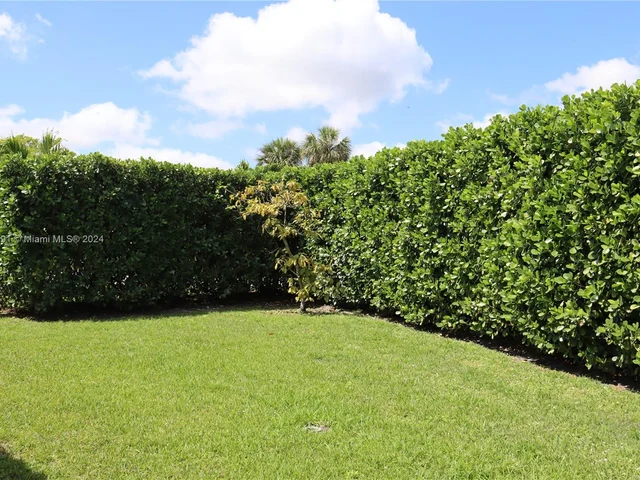 10875 NW 37th Ct, Coral Springs FL 33065