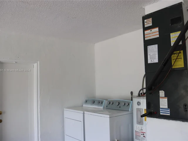 10875 NW 37th Ct, Coral Springs FL 33065