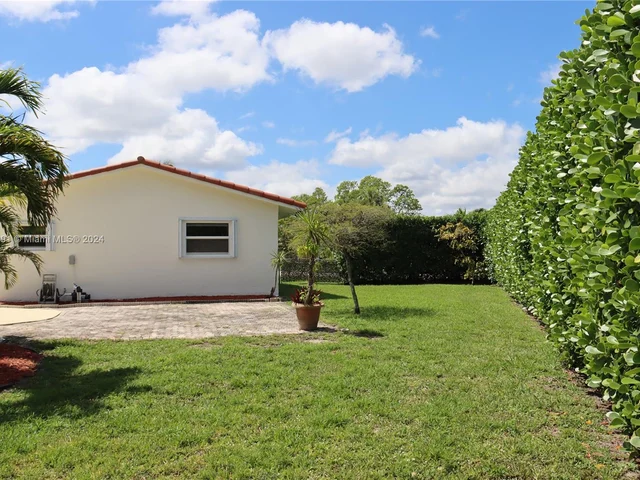 10875 NW 37th Ct, Coral Springs FL 33065