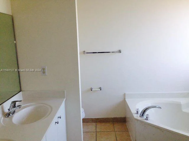 2204 Oakmont Dr # 0, Riviera Beach FL 33404