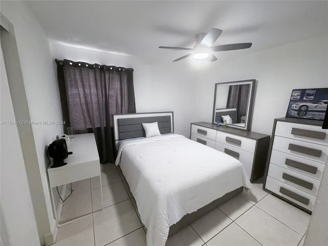 20927 SW 124th Ave Rd, Miami FL 33177