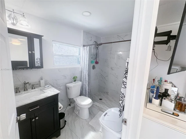 20927 SW 124th Ave Rd, Miami FL 33177