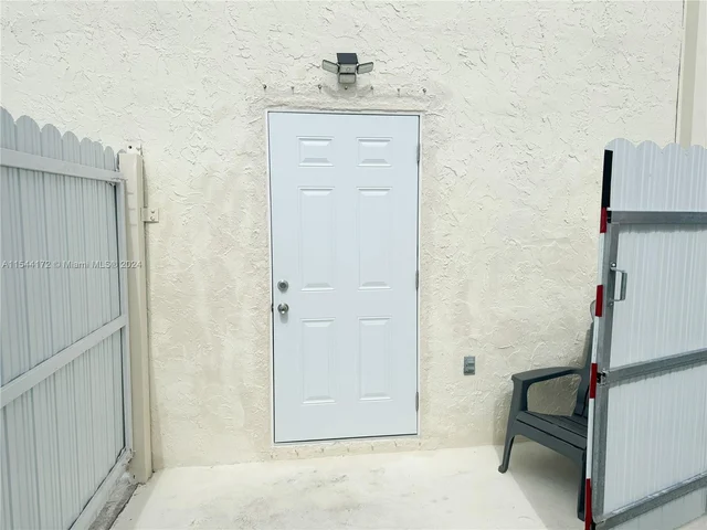 20927 SW 124th Ave Rd, Miami FL 33177