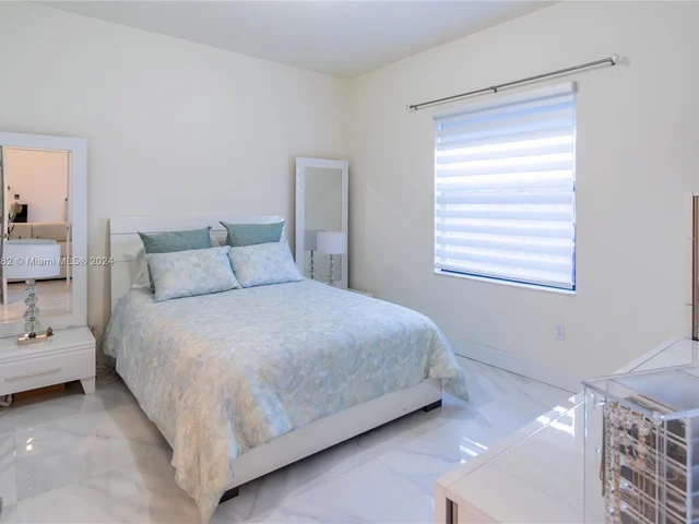 7925 NW 104th Ave # 1, Doral FL 33178