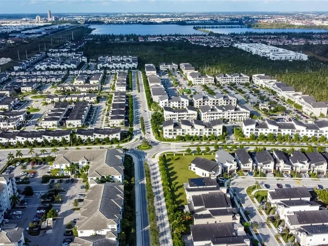 7925 NW 104th Ave # 1, Doral FL 33178