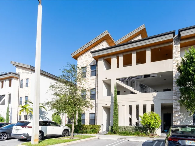 7925 NW 104th Ave # 1, Doral FL 33178