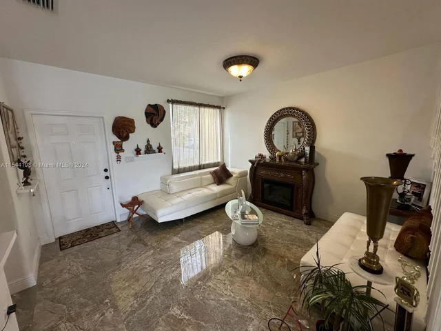 2717 SE 15th Rd # 107, Homestead FL 33035