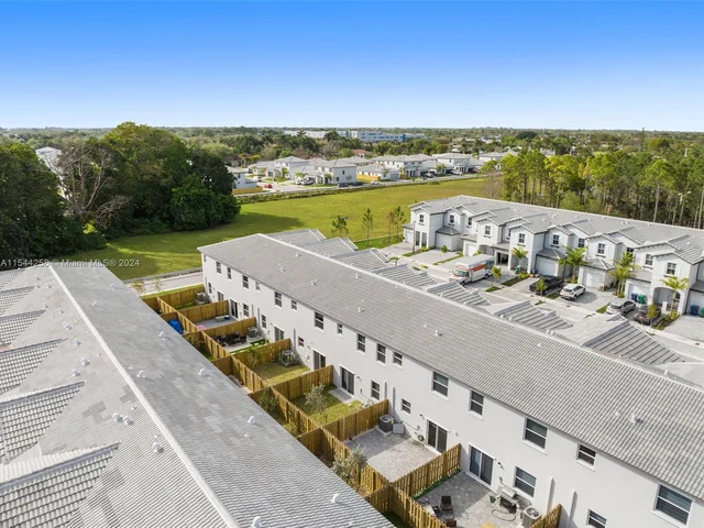 16242 SW 290th Ter, Miami FL 33033