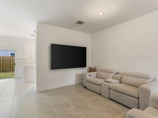 16242 SW 290th Ter, Miami FL 33033