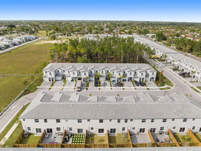 16242 SW 290th Ter, Miami FL 33033