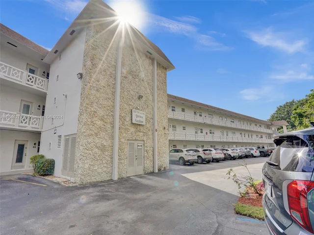3500 NW 48th Ave # 516, Lauderdale Lakes FL 33319