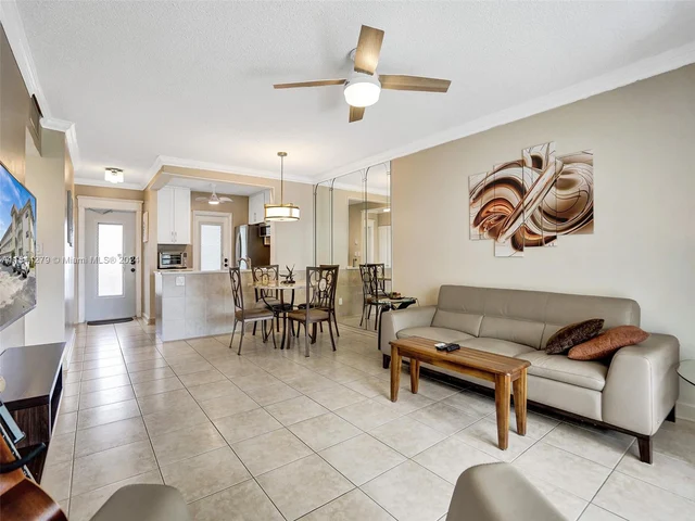 3500 NW 48th Ave # 516, Lauderdale Lakes FL 33319