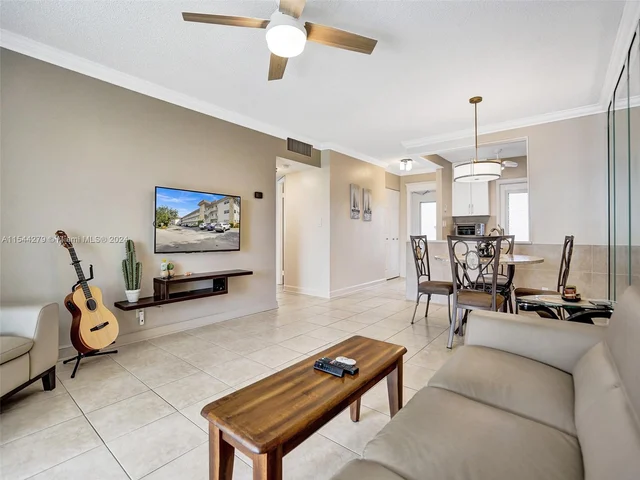 3500 NW 48th Ave # 516, Lauderdale Lakes FL 33319