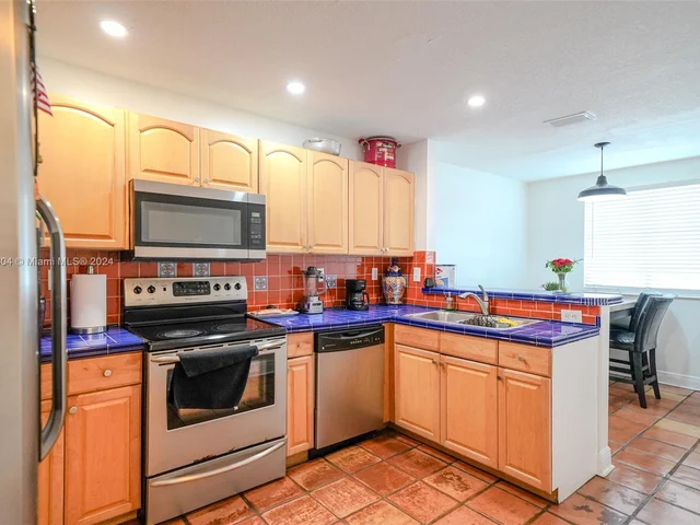 14816 SW 104th St # 85, Miami FL 33196