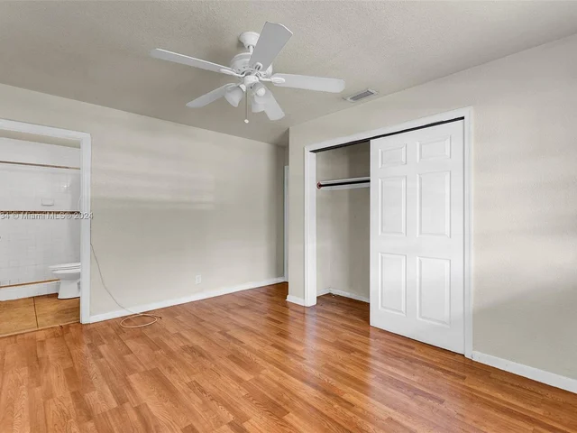 806 NE 52nd St, Deerfield Beach FL 33064